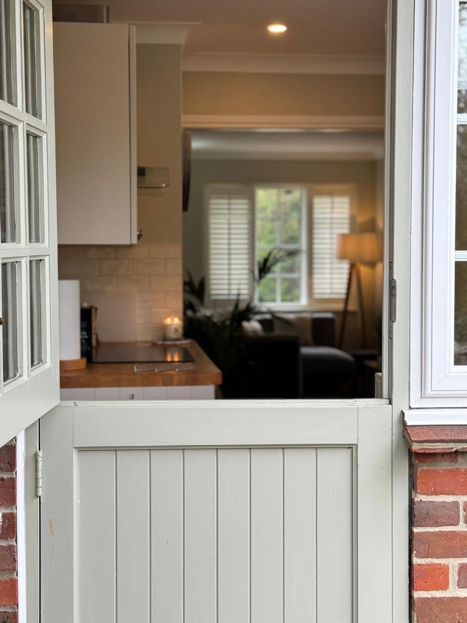 'Bramley Fall Cottage' ' On Site Ev Point - Attached Cottage,3 Separate Bedrooms -1 On Ground Level, Sleeps 6, 2 Bathrooms, Sandy Wittering Beach 8Min Drive, Rural Location, Child Friendly, Small Breed Dog Friendly, Private Parking Chichester Exterior foto